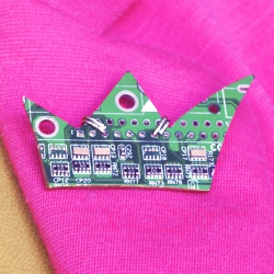 Брошь Cyber King 2