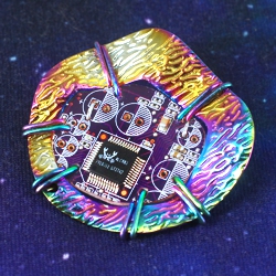 Брошь «Rainbow Cyber Waves»